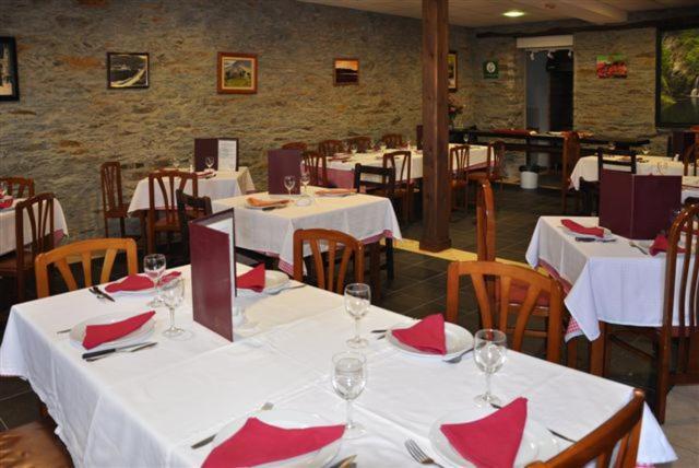 A Reigada Hotel Restaurante Grandas de Salime Kültér fotó