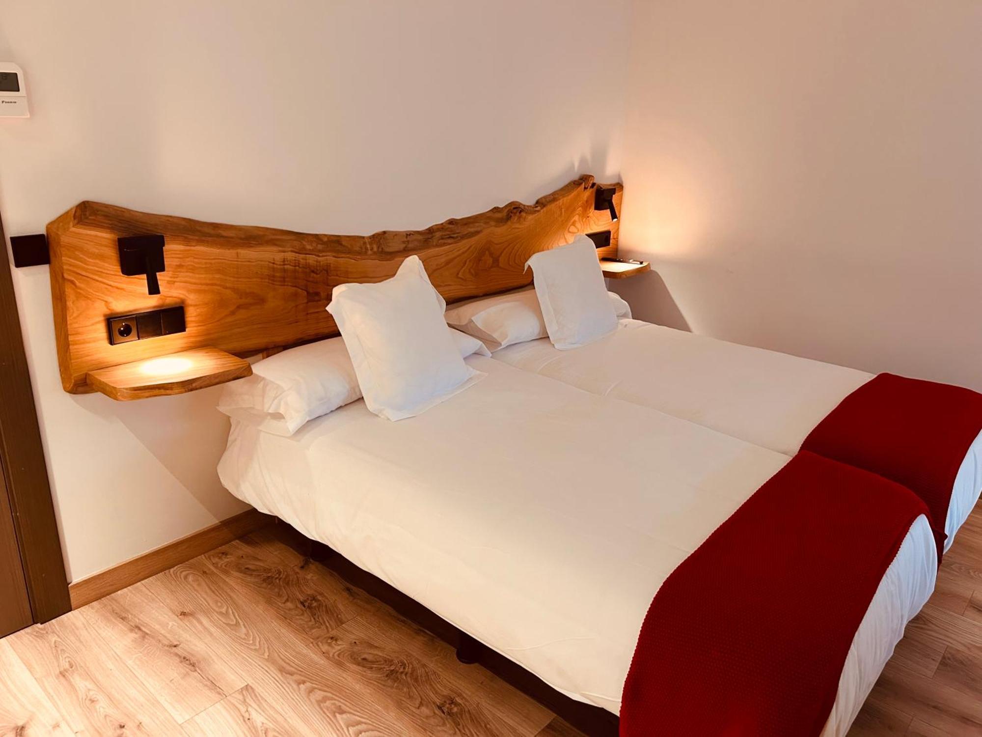 A Reigada Hotel Restaurante Grandas de Salime Kültér fotó